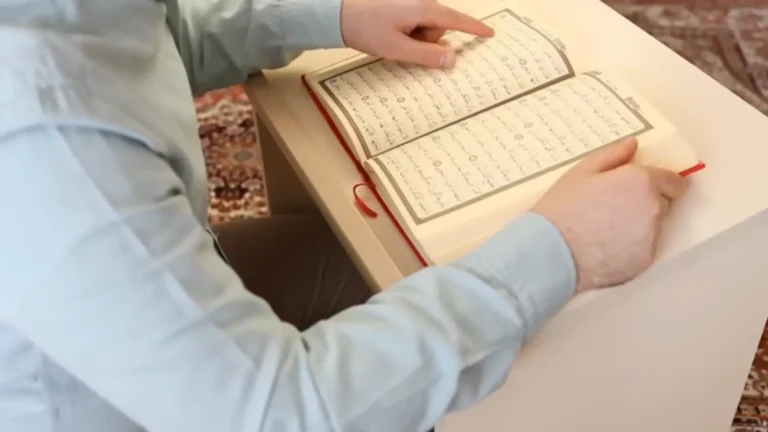 Quran memorization techniques image